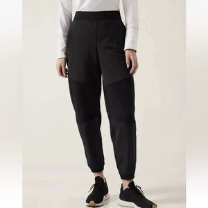 NWOT Athleta Get Set Hybrid Jogger Pants Black Activewear Casual Women’s XS